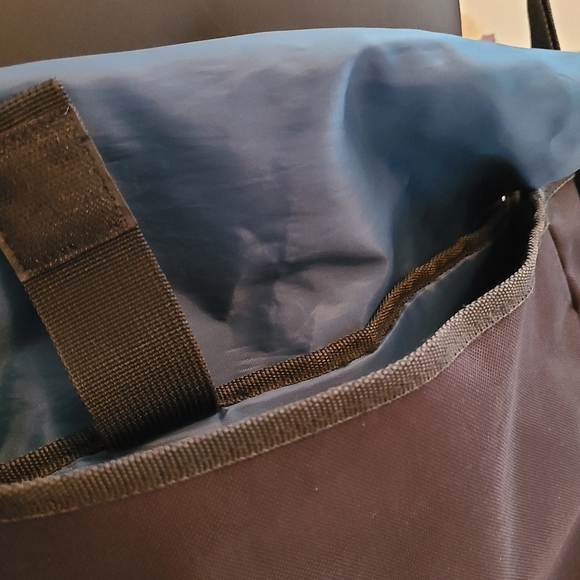 TUARI Bag - Picture 9 of 16